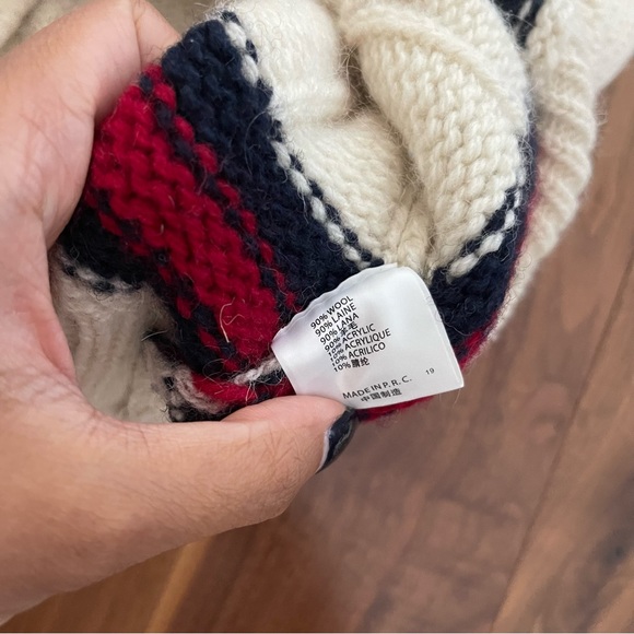 Brandy Melville Nikki Stripped Sweater - Picture 4 of 12